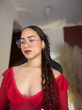 Snapshot of gretta_kler1 chatting on 07.19.26 gretta kler1 online show from 07.19.26