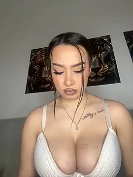 deliaroyal online show from 02.08.25