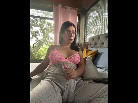 Snapshot of sweet_jessicats chatting on 02.04.26 sweet jessicats online show from 02.04.26