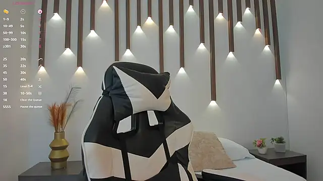 megan cooper28 online show from 10.09.25