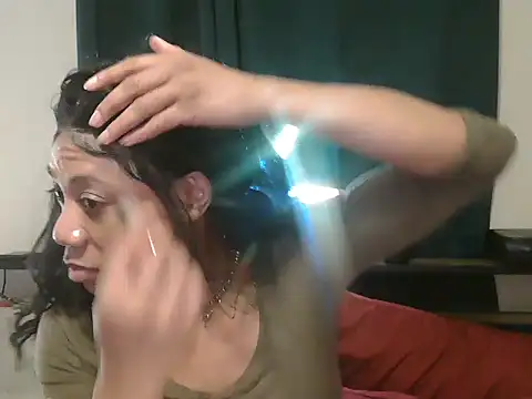 Snapshot of CaramelDipper chatting on 11.16.25 CaramelDipper online show from 11.16.25