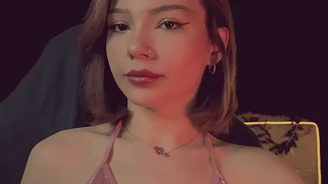 Snapshot of SandraBoyl chatting on 12.04.25 SandraBoyl online show from 12.04.25