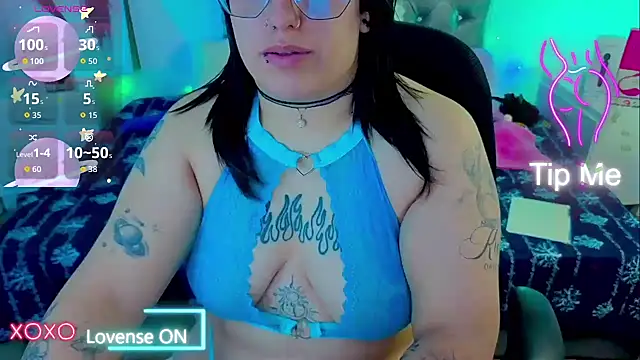 Snapshot of NatalieHarris chatting on 06.12.26 NatalieHarris online show from 06.12.26
