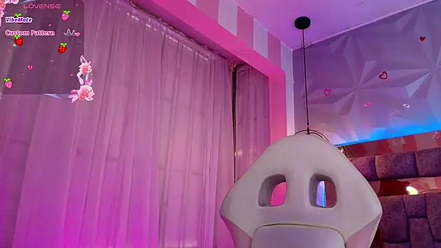 Snapshot of Candy_morgan412 chatting on 09.13.25 Candy morgan412 online show from 09.13.25