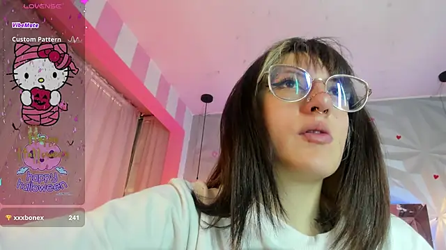 Snapshot of Candy_morgan412 chatting on 10.22.25 Candy morgan412 online show from 10.22.25