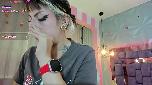 Snapshot of Candy_morgan412 chatting on 11.23.25 Candy morgan412 online show from 11.23.25