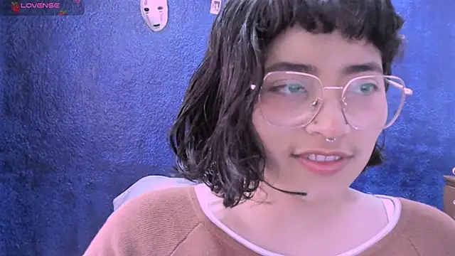 NinaYellow online show from 01.10.25