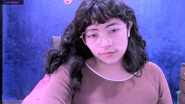 NinaYellow online show from 10.01.25