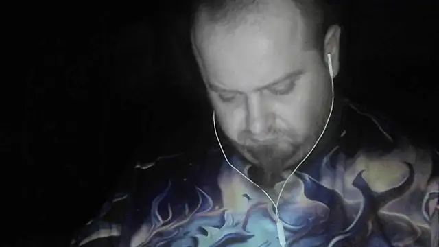 Snapshot of perversalus chatting on 02.15.25 perversalus online show from 02.15.25