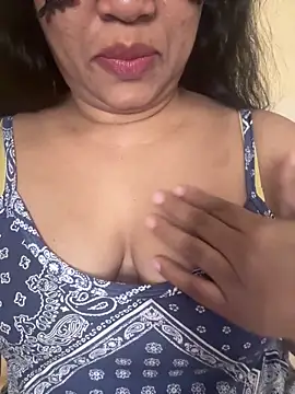 Snapshot of Shasha_X chatting on 03.03.25 Shasha X online show from 03.03.25