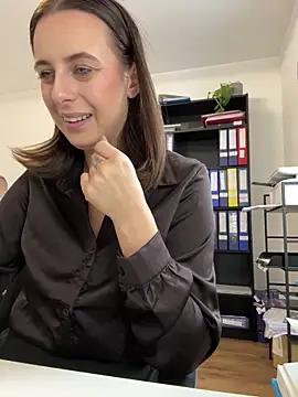 Snapshot of Hii_Lolla chatting on 02.06.26 Hii Lolla online show from 02.06.26