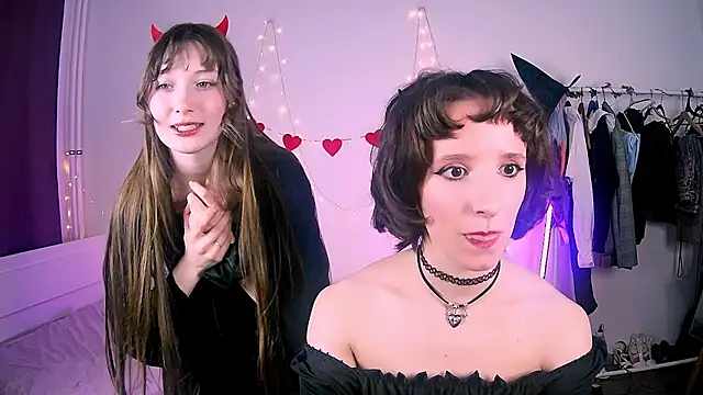 Violet Veliya online show from 03.22.26