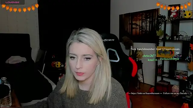 Lisaonthemoon online show from 11.22.25