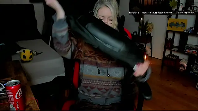 Lisaonthemoon online show from 11.27.25