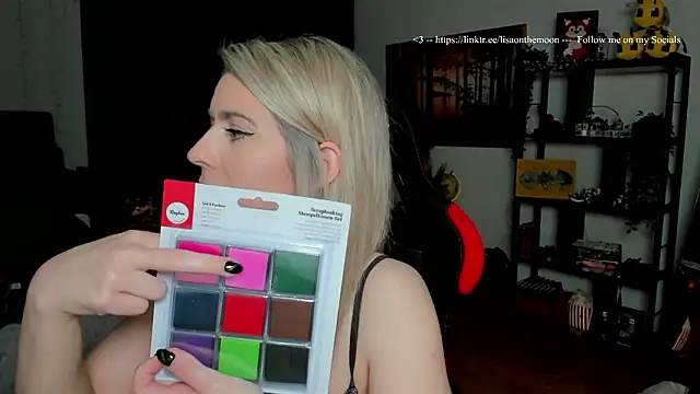 Lisaonthemoon online show from 02.25.26