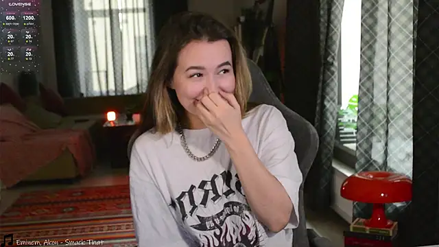 Megan  Hart online show from 03.10.25