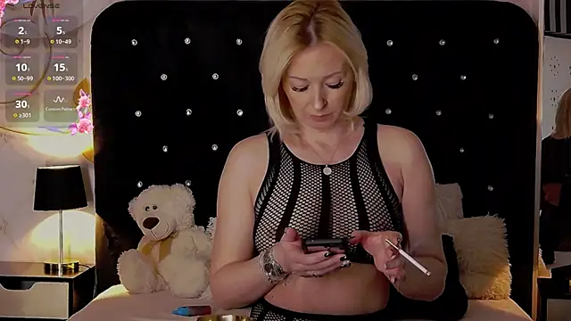 OliviaShaw23 online show from 01.23.25