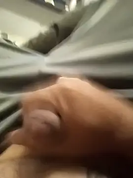 Snapshot of dredre1069 chatting on 12.04.24 dredre1069 online show from 12.04.24