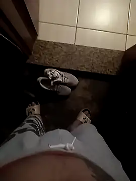 Snapshot of dredre1069 chatting on 12.31.24 dredre1069 online show from 12.31.24