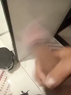 Snapshot of dredre1069 chatting on 02.09.25 dredre1069 online show from 02.09.25