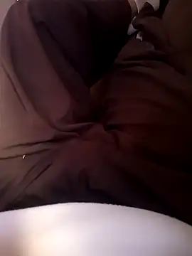 Snapshot of dredre1069 chatting on 10.20.25 dredre1069 online show from 10.20.25