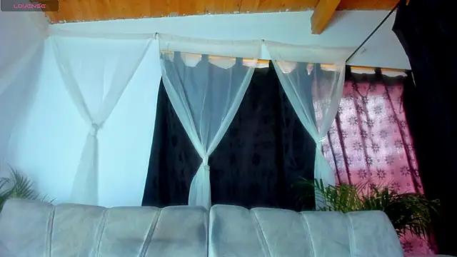 esteveen ortegas  online show from 11.13.25