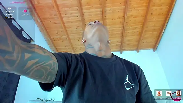 esteveen ortegas  online show from 04.12.26