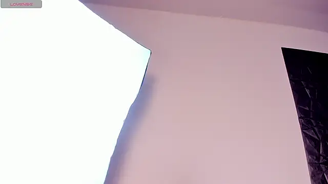 Snapshot of alicee_smithh1 chatting on 11.27.25 alicee smithh1 online show from 11.27.25