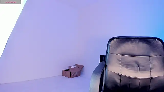 Snapshot of alicee_smithh1 chatting on 12.02.25 alicee smithh1 online show from 12.02.25