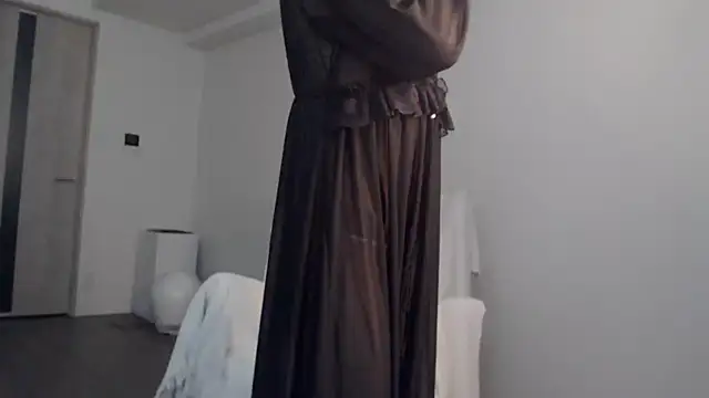 Lily 0000 online show from 01.19.25