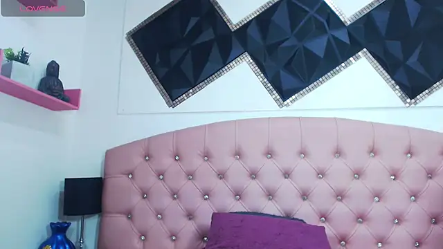 Snapshot of andrea_safeira_doll chatting on 03.14.25 andrea safeira doll online show from 03.14.25