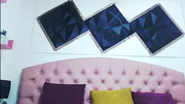 Snapshot of andrea_safeira_doll chatting on 11.18.25 andrea safeira doll online show from 11.18.25