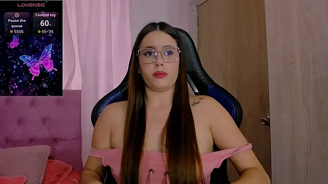 Snapshot of ParisShayk chatting on 02.05.26 ParisShayk online show from 02.05.26