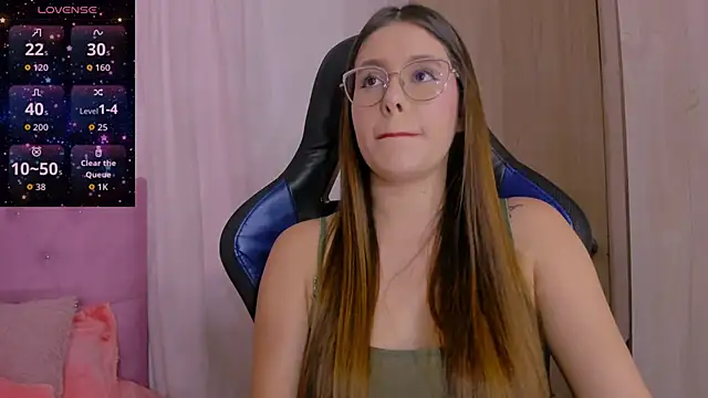 Snapshot of ParisShayk chatting on 02.13.26 ParisShayk online show from 02.13.26