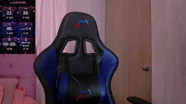 Snapshot of ParisShayk chatting on 02.14.26 ParisShayk online show from 02.14.26