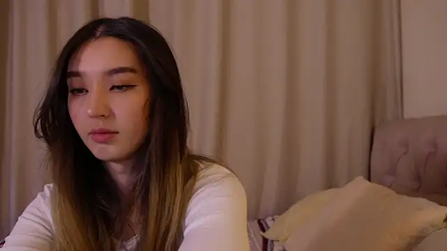 Sarasuo1 online show from 12.12.24