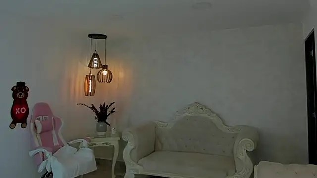 Snapshot of shantallknowless chatting on 03.06.25 shantallknowless online show from 03.06.25