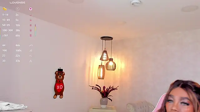 Snapshot of shantallknowless chatting on 09.17.25 shantallknowless online show from 09.17.25