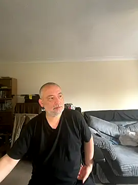 LondonTeffy online show from 10.17.25