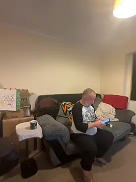 LondonTeffy online show from 10.20.25