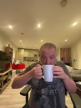 LondonTeffy online show from 04.15.26