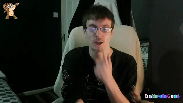 Snapshot of Itsnotting834 chatting on 03.10.25 Itsnotting834 online show from 03.10.25