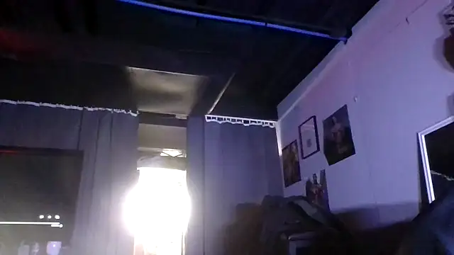 Snapshot of Paulhenry chatting on 12.15.25 Paulhenry online show from 12.15.25