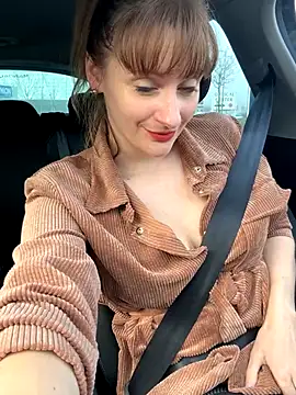 Snapshot of victoirenextdoor chatting on 12.04.24 victoirenextdoor online show from 12.04.24