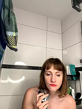 Snapshot of victoirenextdoor chatting on 12.09.24 victoirenextdoor online show from 12.09.24