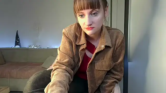 Snapshot of victoirenextdoor chatting on 12.15.24 victoirenextdoor online show from 12.15.24