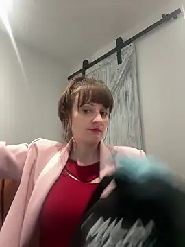 Snapshot of victoirenextdoor chatting on 10.22.25 victoirenextdoor online show from 10.22.25