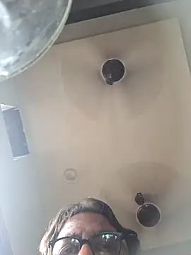 Snapshot of Exhibitionist1508 chatting on 12.19.25 Exhibitionist1508 online show from 12.19.25