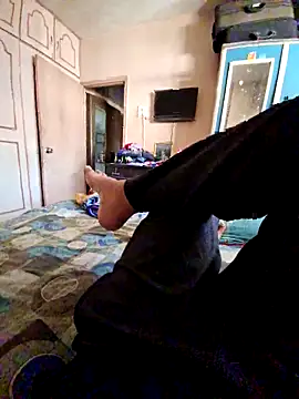 Snapshot of Exhibitionist1508 chatting on 12.21.25 Exhibitionist1508 online show from 12.21.25