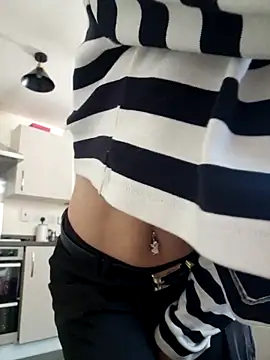 SweetMonicaUK online show from 03.04.25